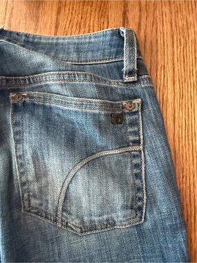 Joe's Jeans Straight Leg Women's Jeans in Medium Blue